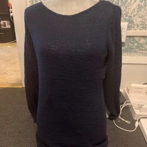 Women’s lightweight sweater